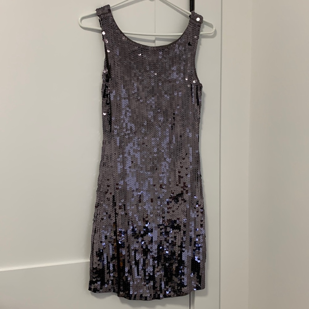❤️$10. Sequin Reversible Dress Size S